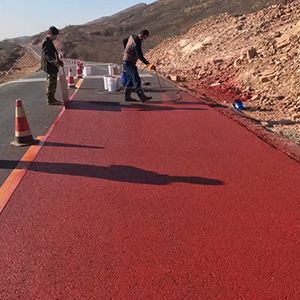 泰安一是彩钢瓦喷漆翻新，地面喷涂